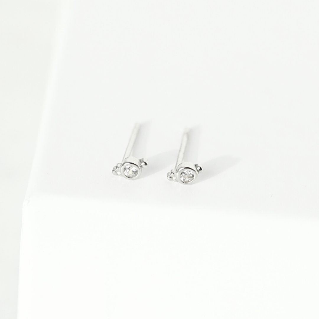 Eve Studs
