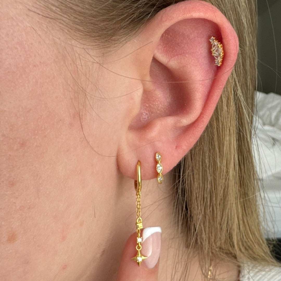 Curved Cluster Flat Back Stud