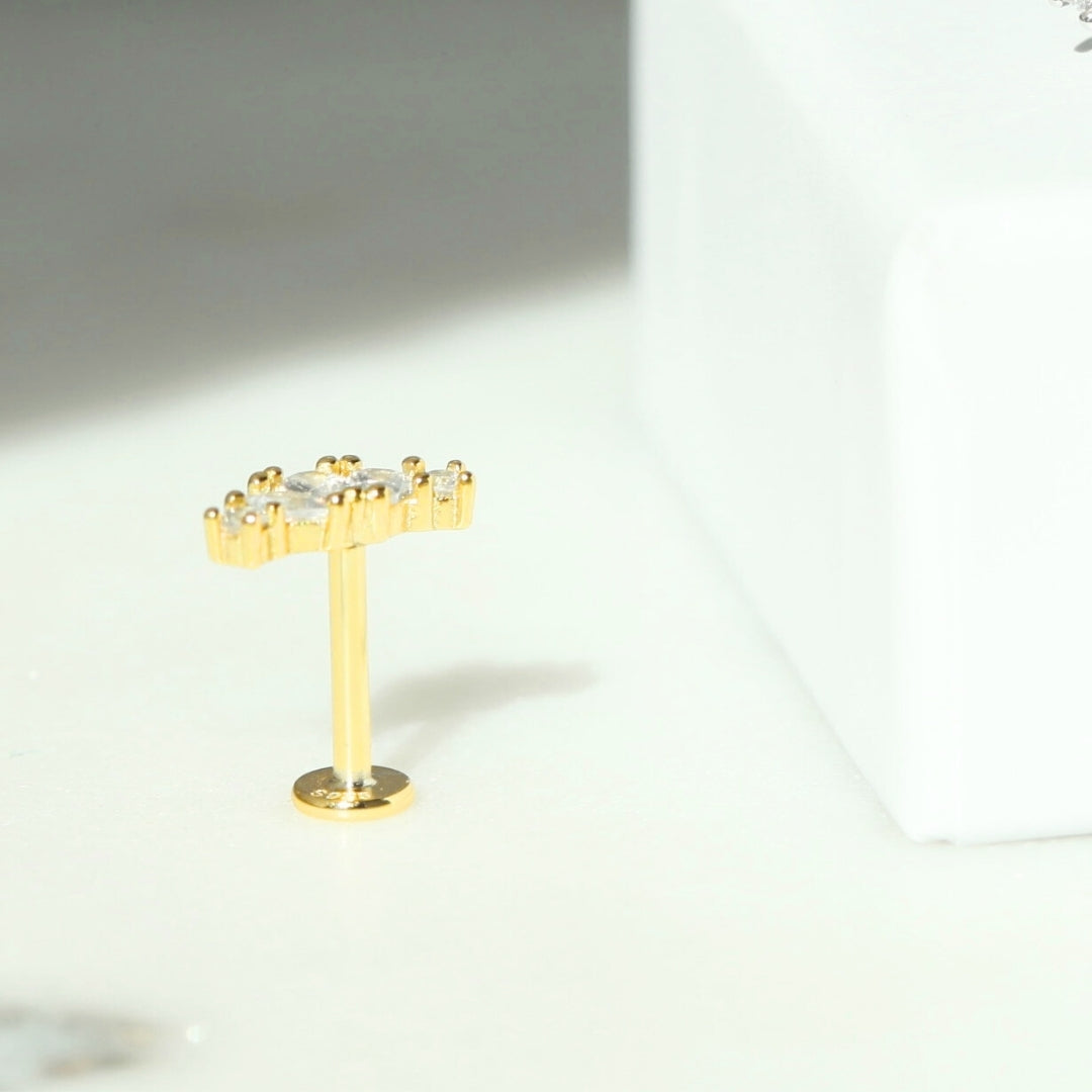 Curved Cluster Flat Back Stud