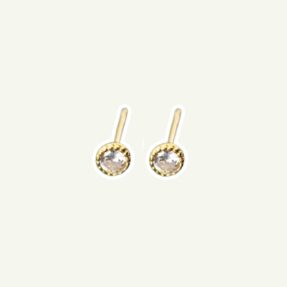 Round cubic Zirconia Studs