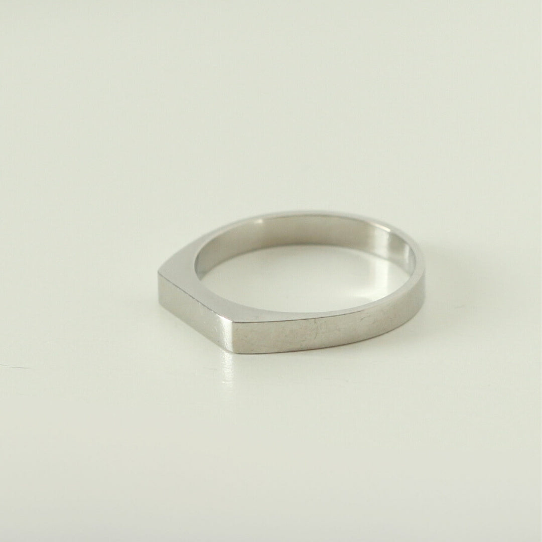 Simple Flat Ring