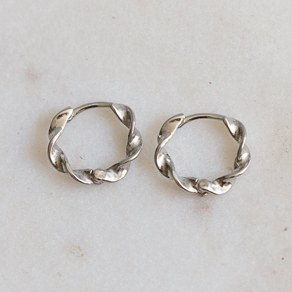 Twist Hoops